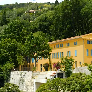 Domaine De La Cascade Parfumee Couette-café